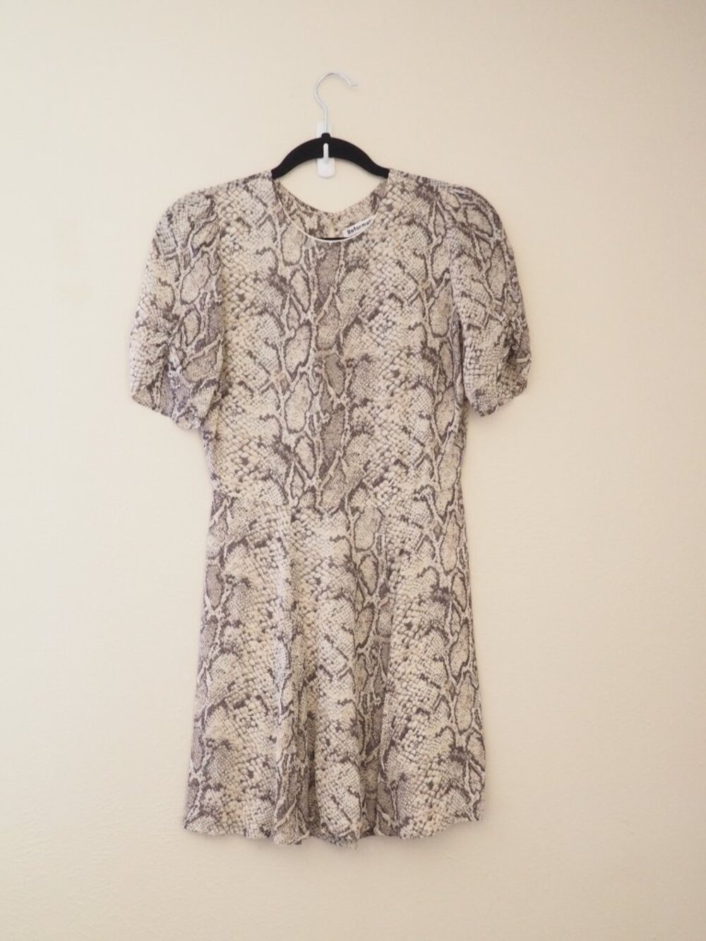 Reformation Gracie Phyton Snake Print Ruched Short Sleeve Mini Dress sz 4 - Picture 2 of 9